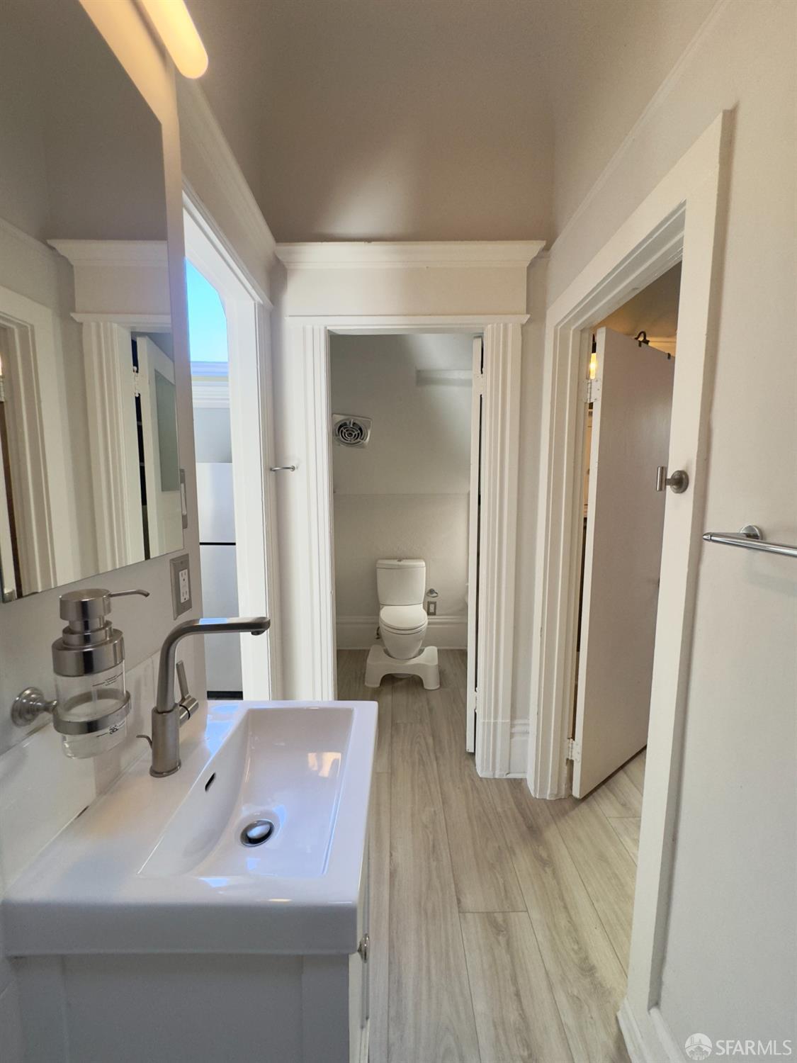 360 Lily Street # 10