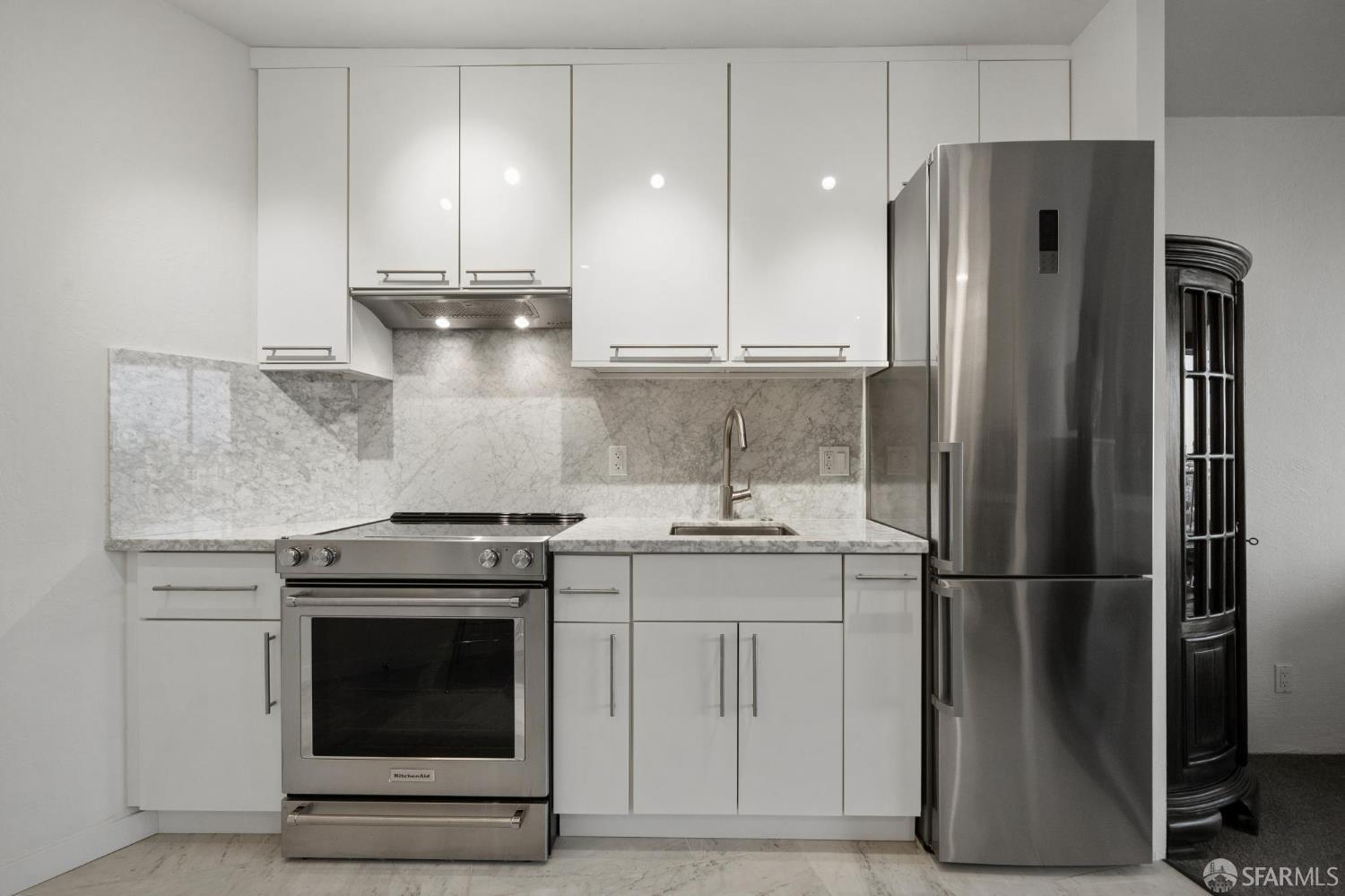 1200 Gough Street # 17B