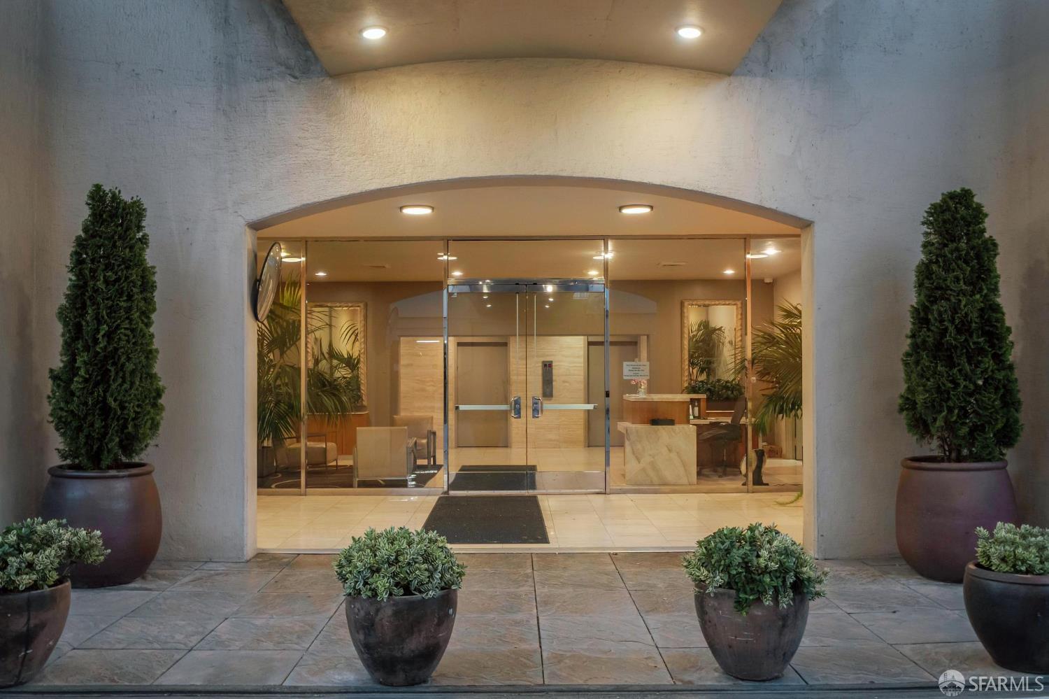 1200 Gough Street # 17B