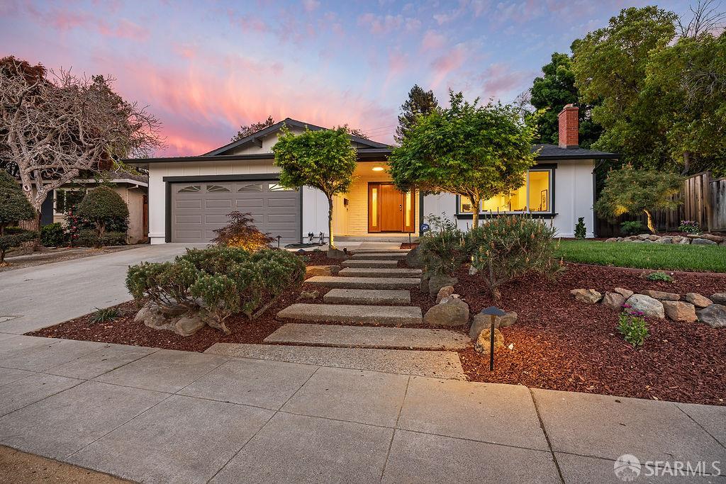892 Forest Ridge Drive