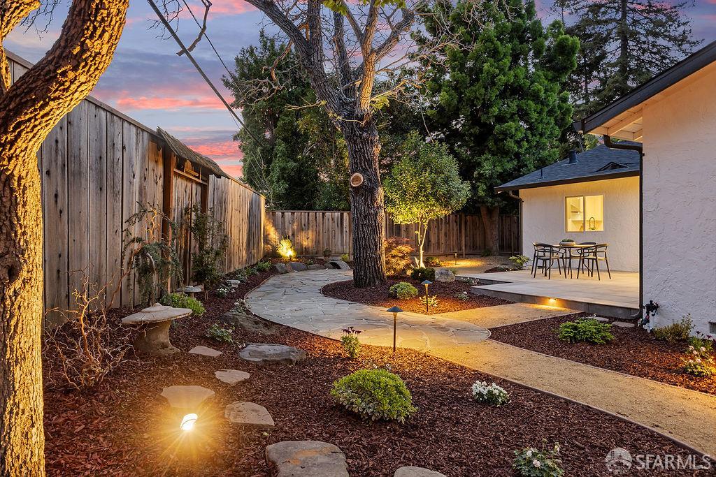 892 Forest Ridge Drive