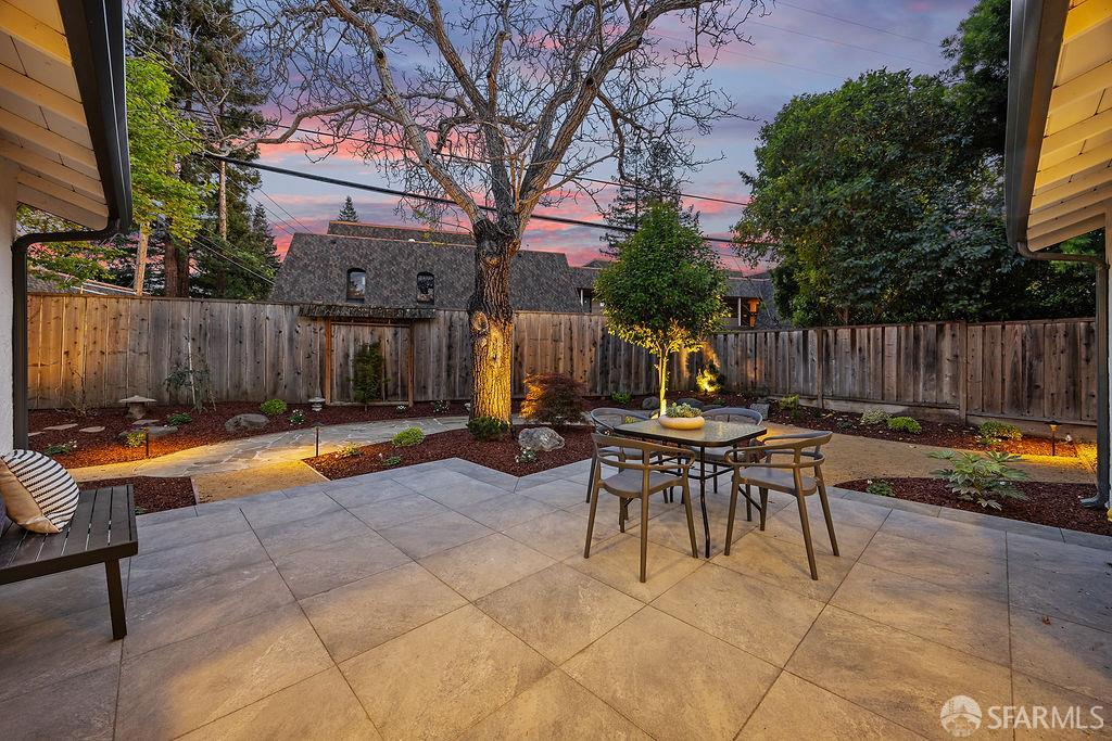 892 Forest Ridge Drive