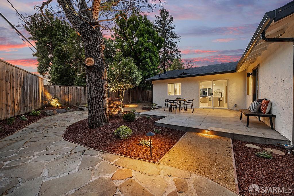892 Forest Ridge Drive