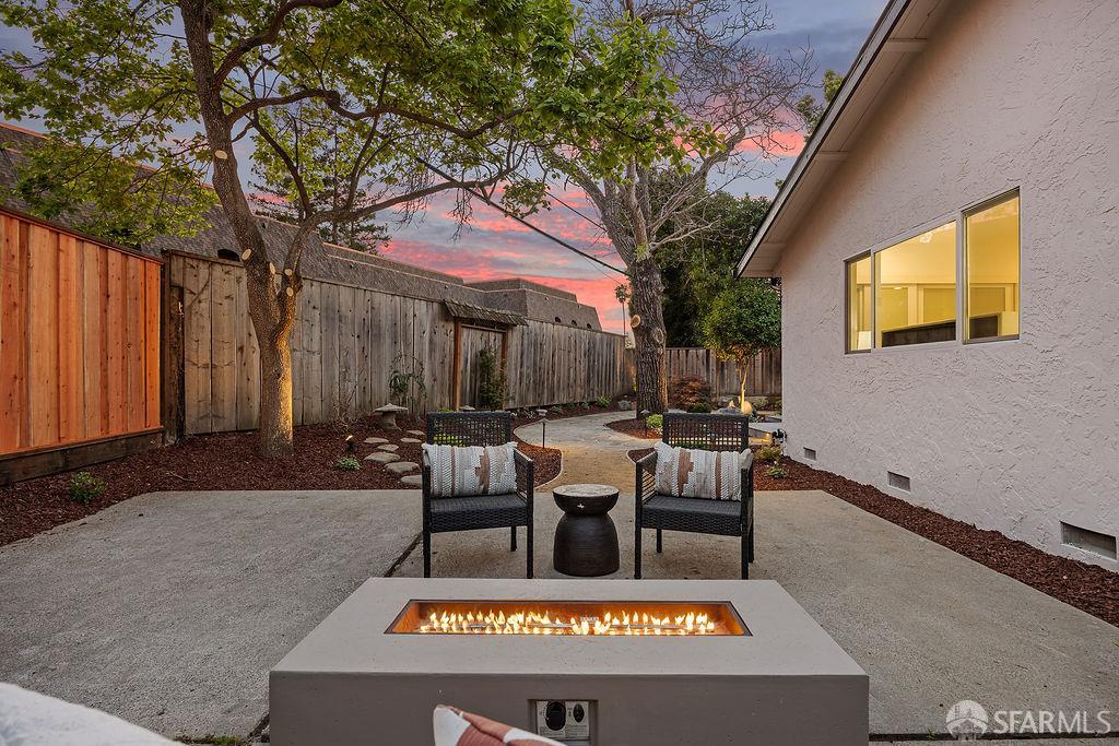 892 Forest Ridge Drive