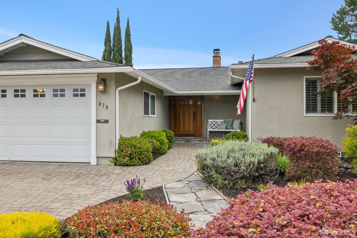 878 Palisade Drive