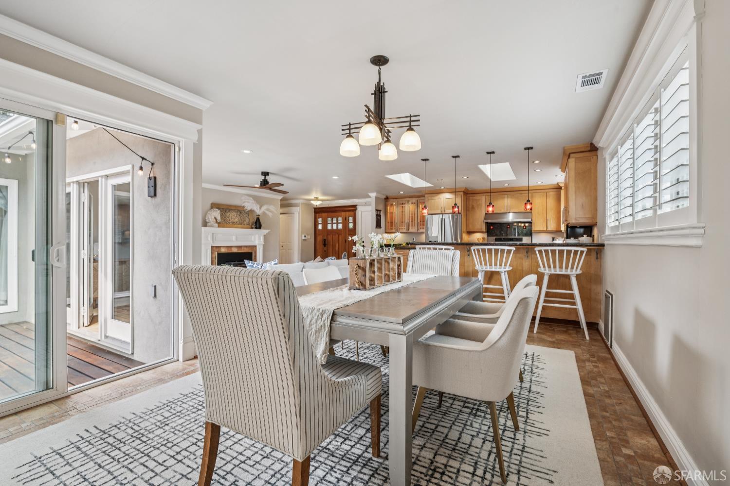 878 Palisade Drive