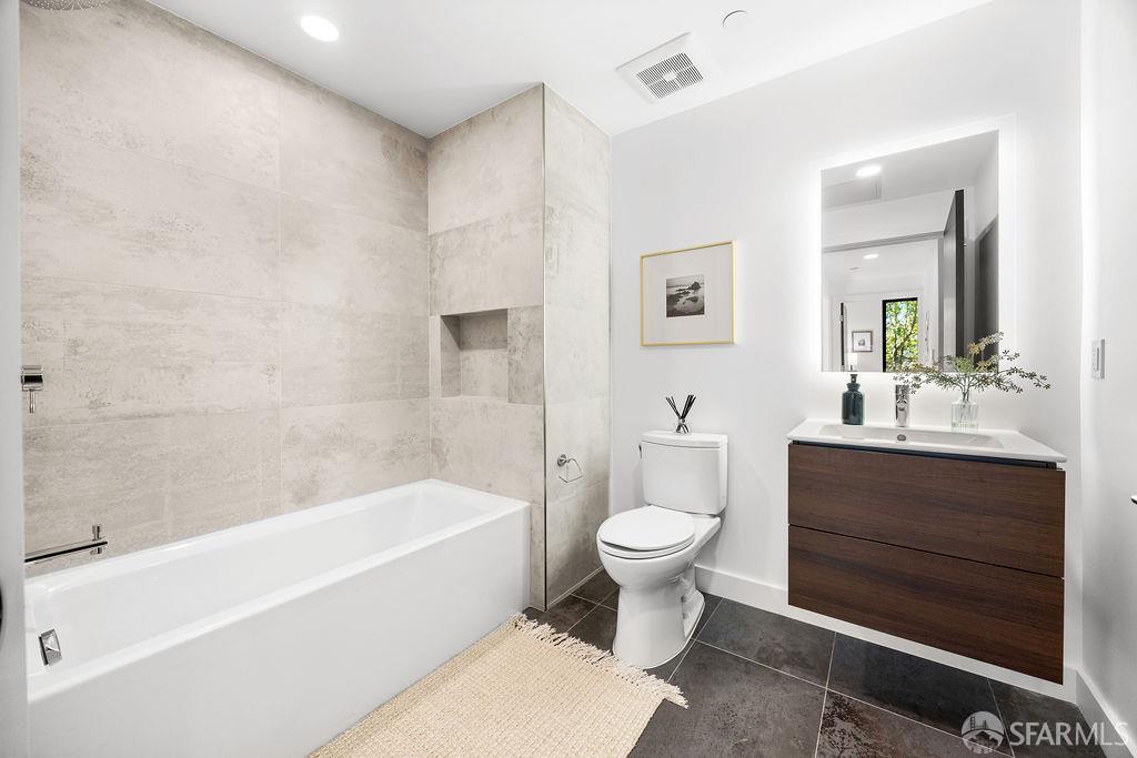 3620 Cesar Chavez Street # 303
