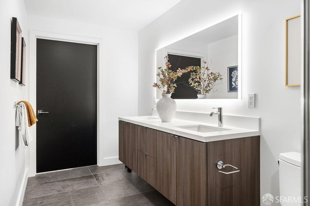 3620 Cesar Chavez Street # 303