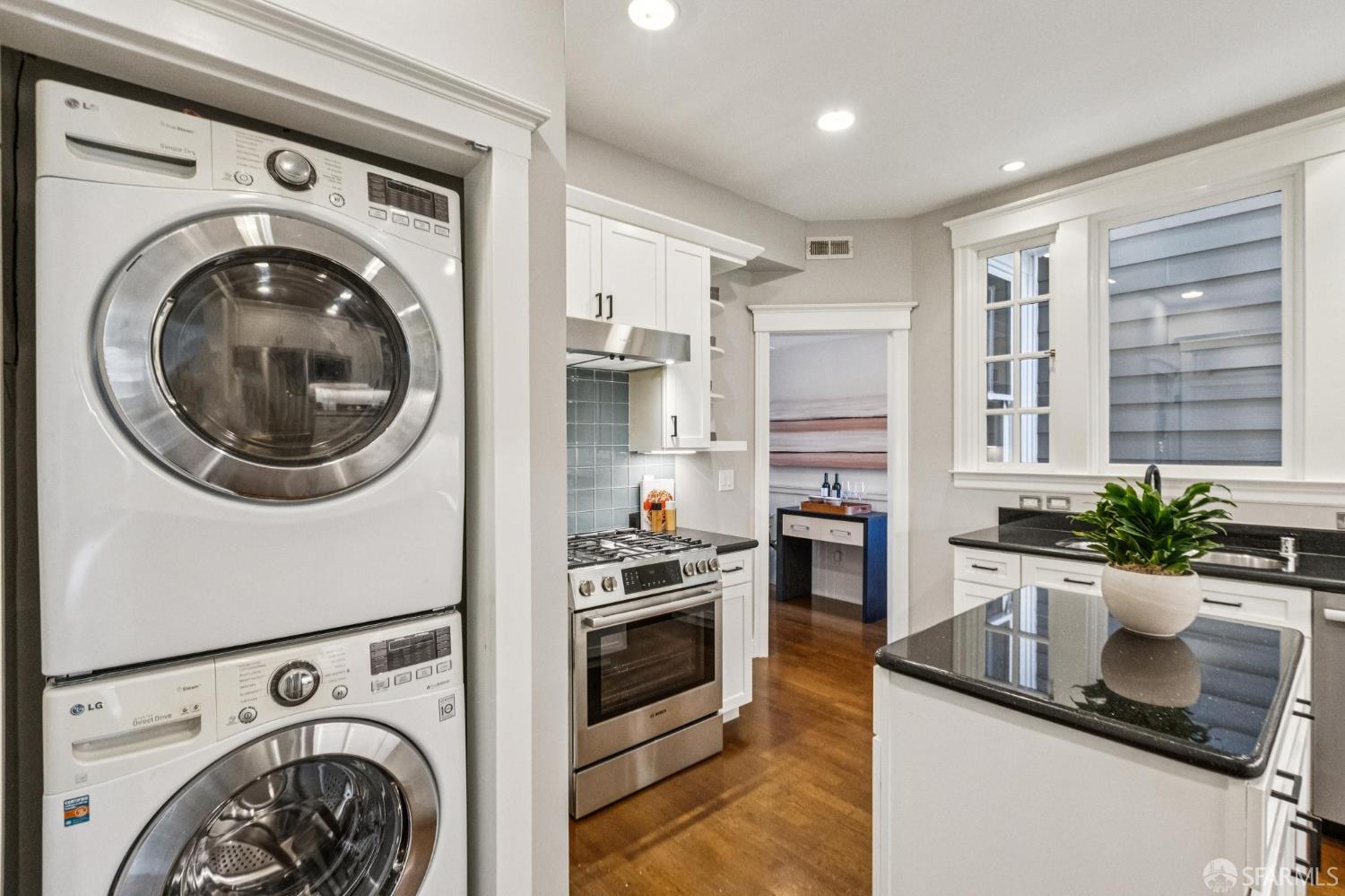 3561 Sacramento Street