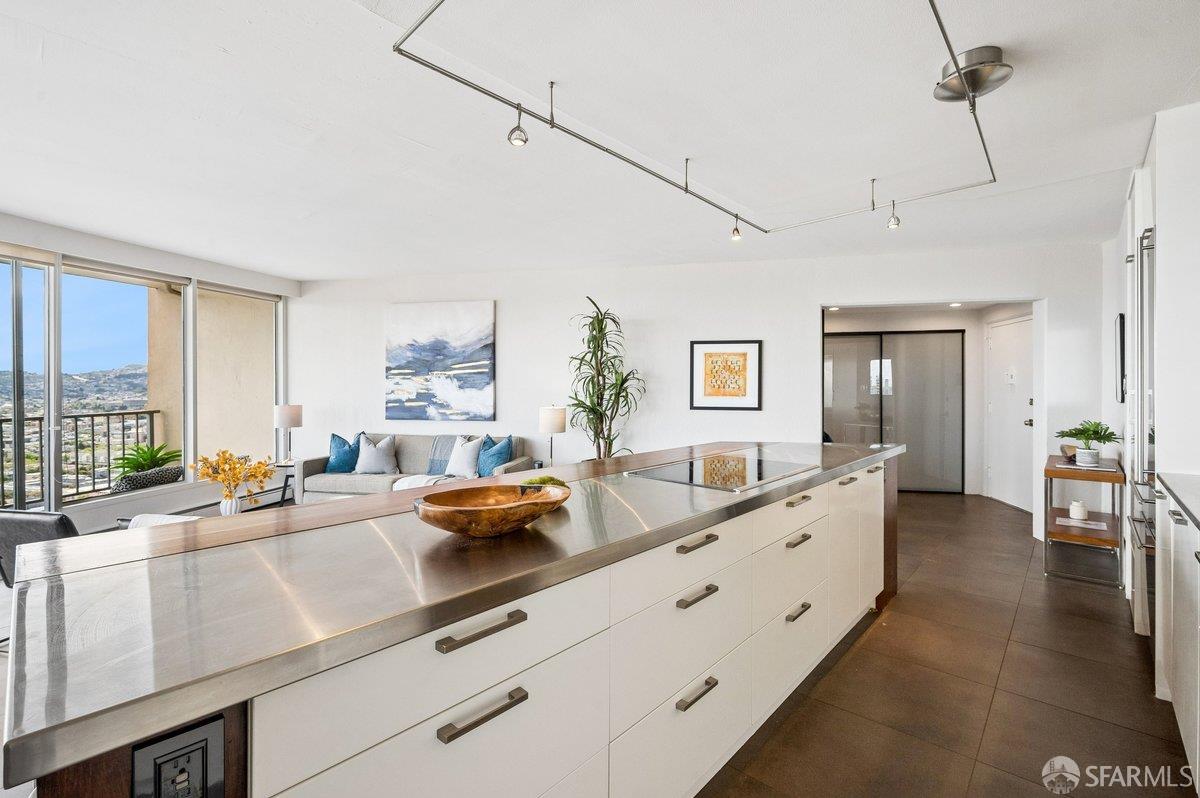 1200 Gough Street # 23D