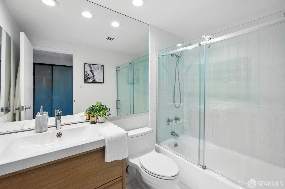 1200 Gough Street # 23D