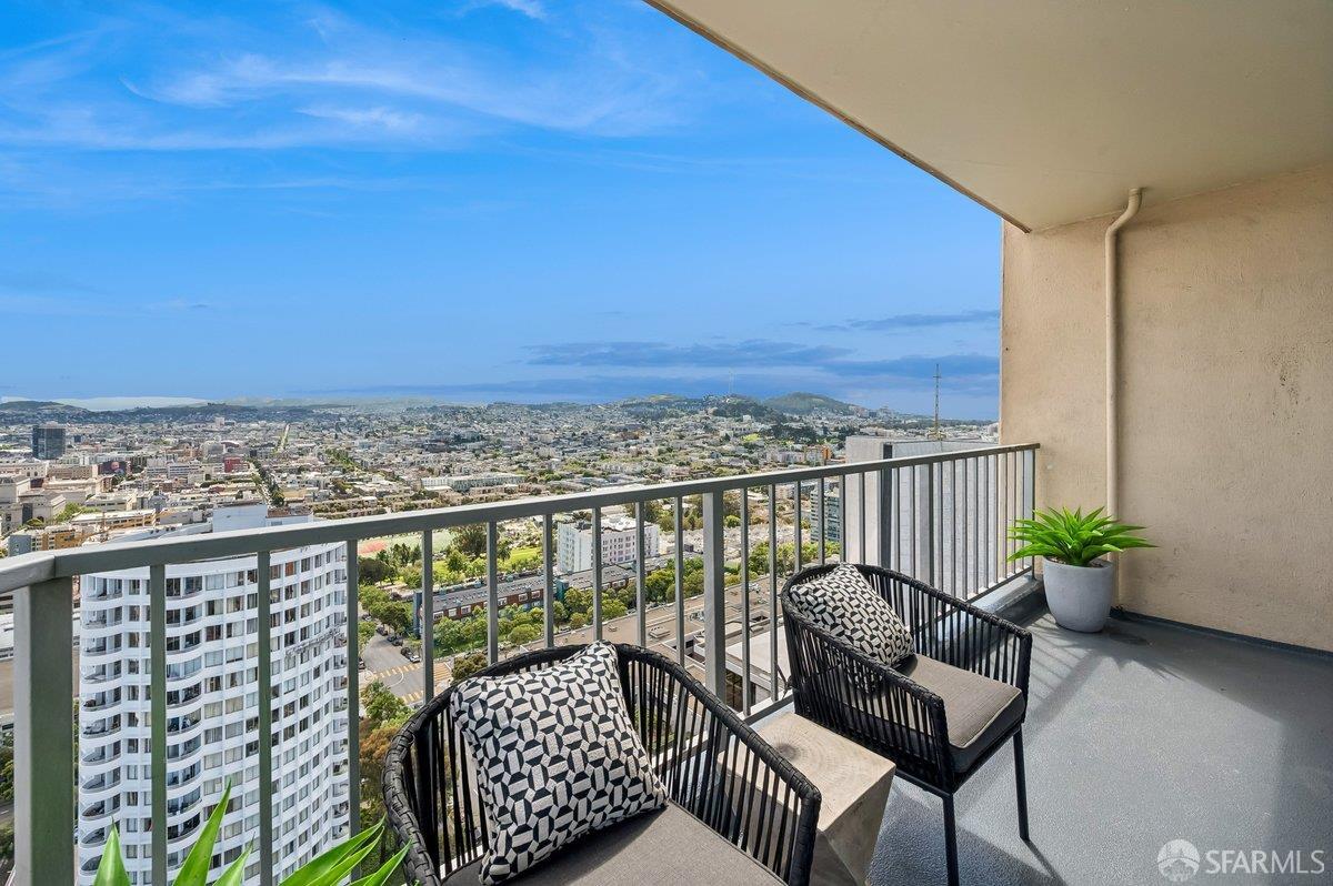1200 Gough Street # 23D