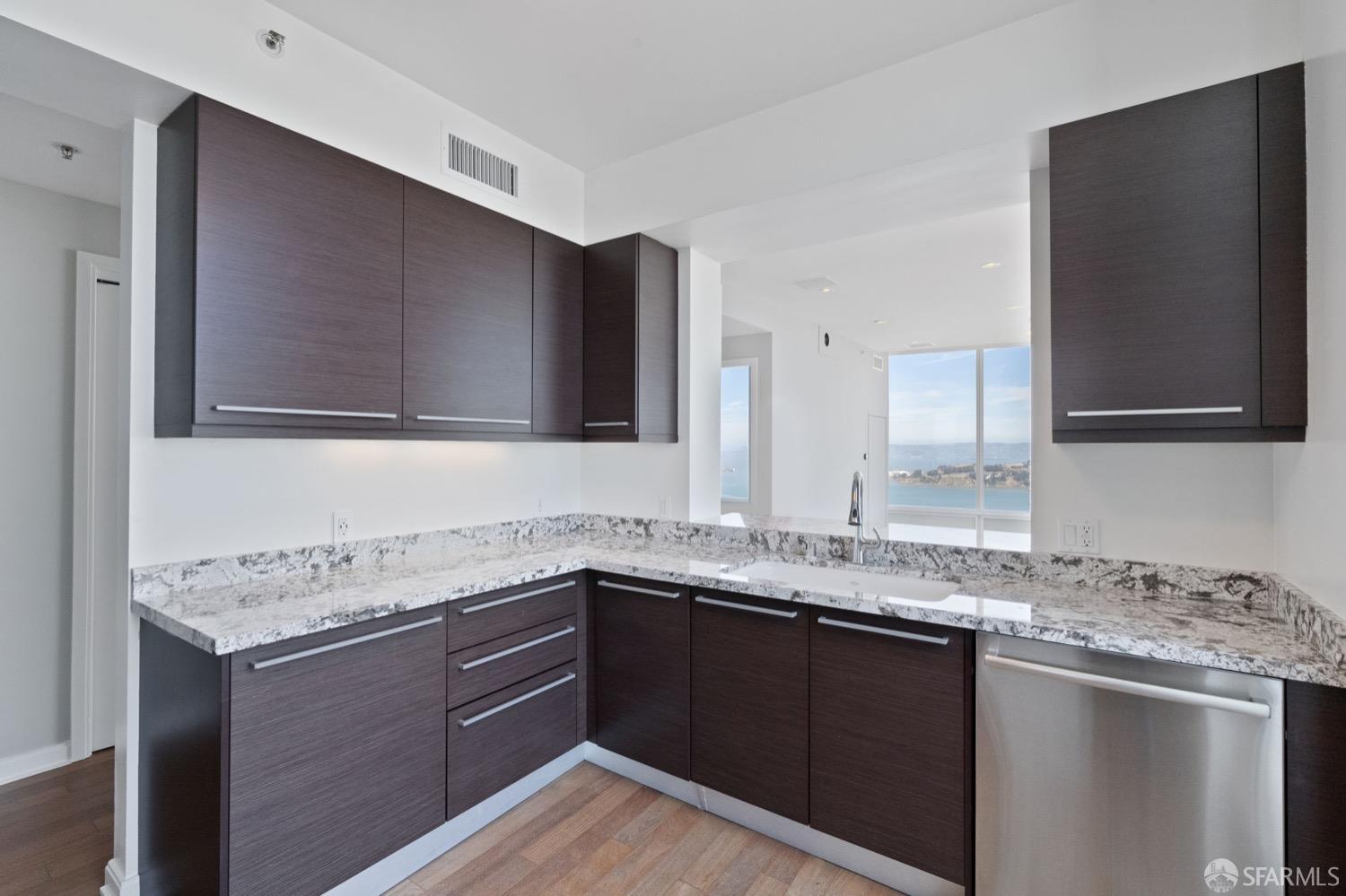 425 1st Street # 5402