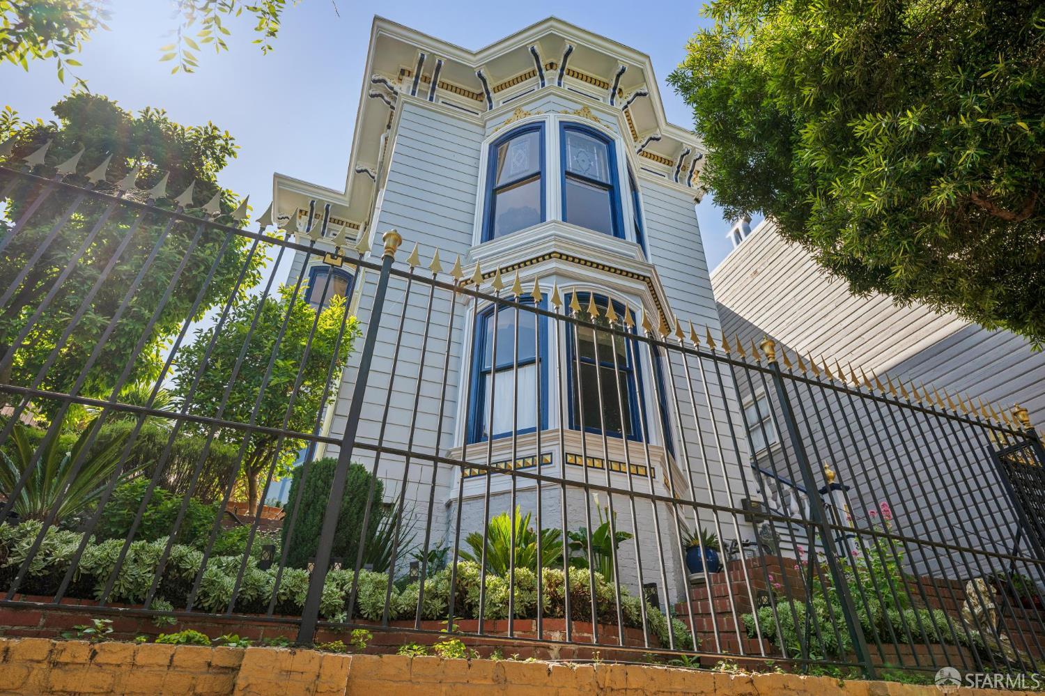 300 Castro Street