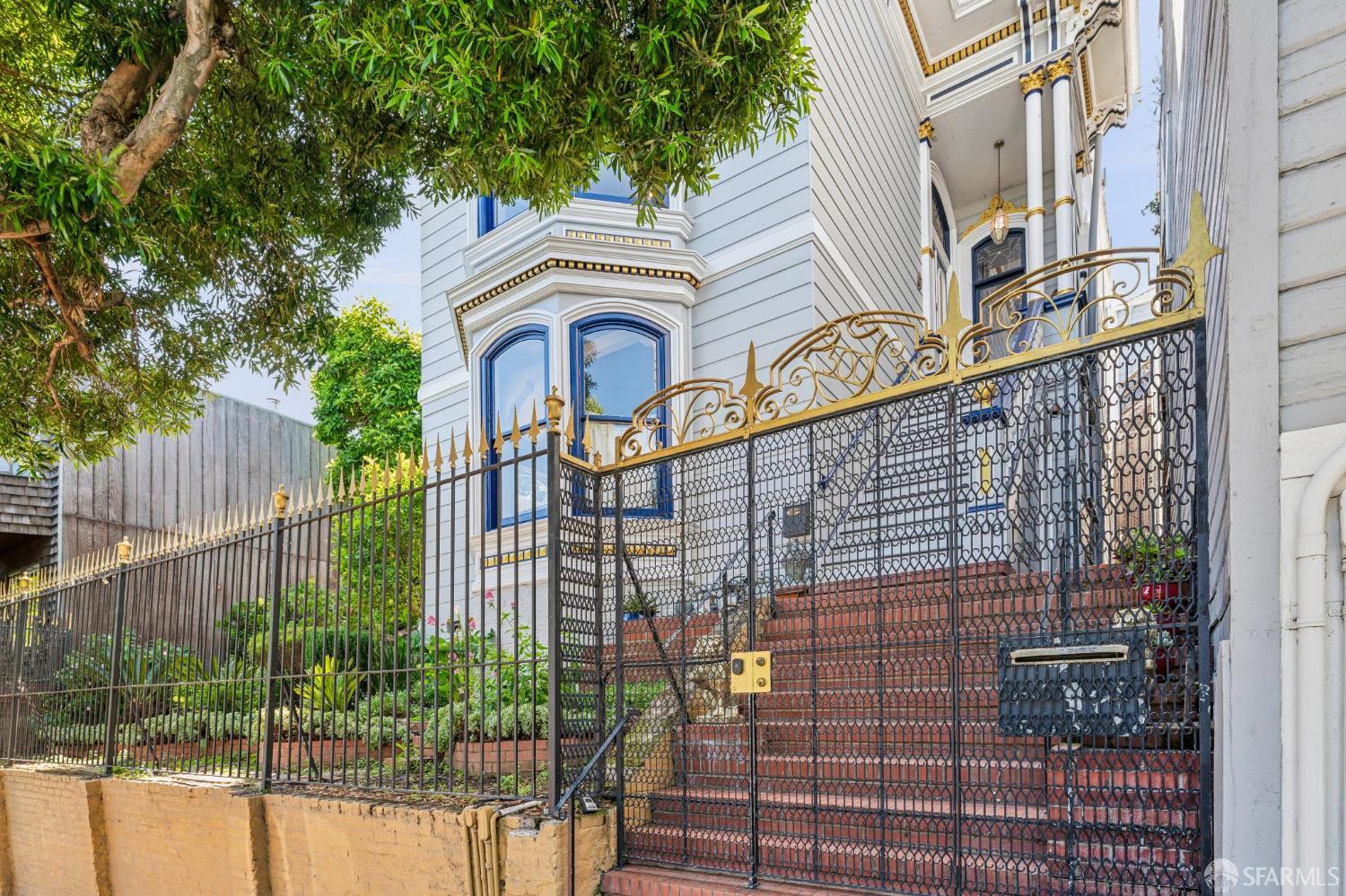 300 Castro Street