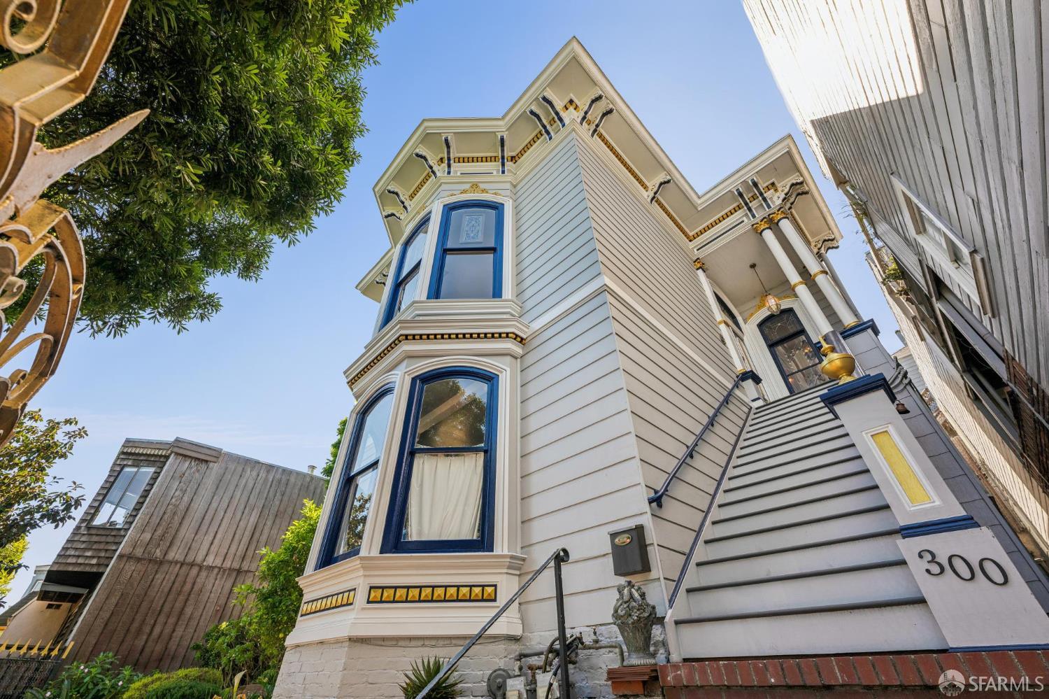 300 Castro Street