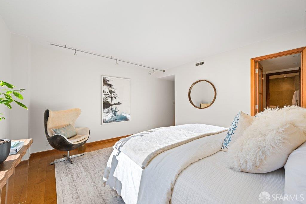 101 Lombard Street # 901W