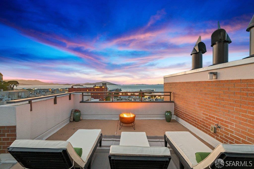 101 Lombard Street # 901W