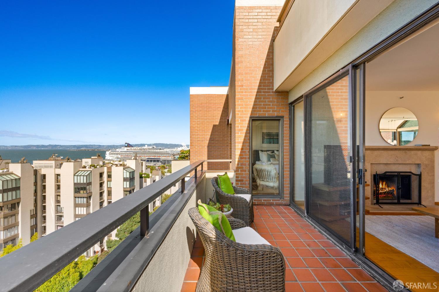 101 Lombard Street # 901W