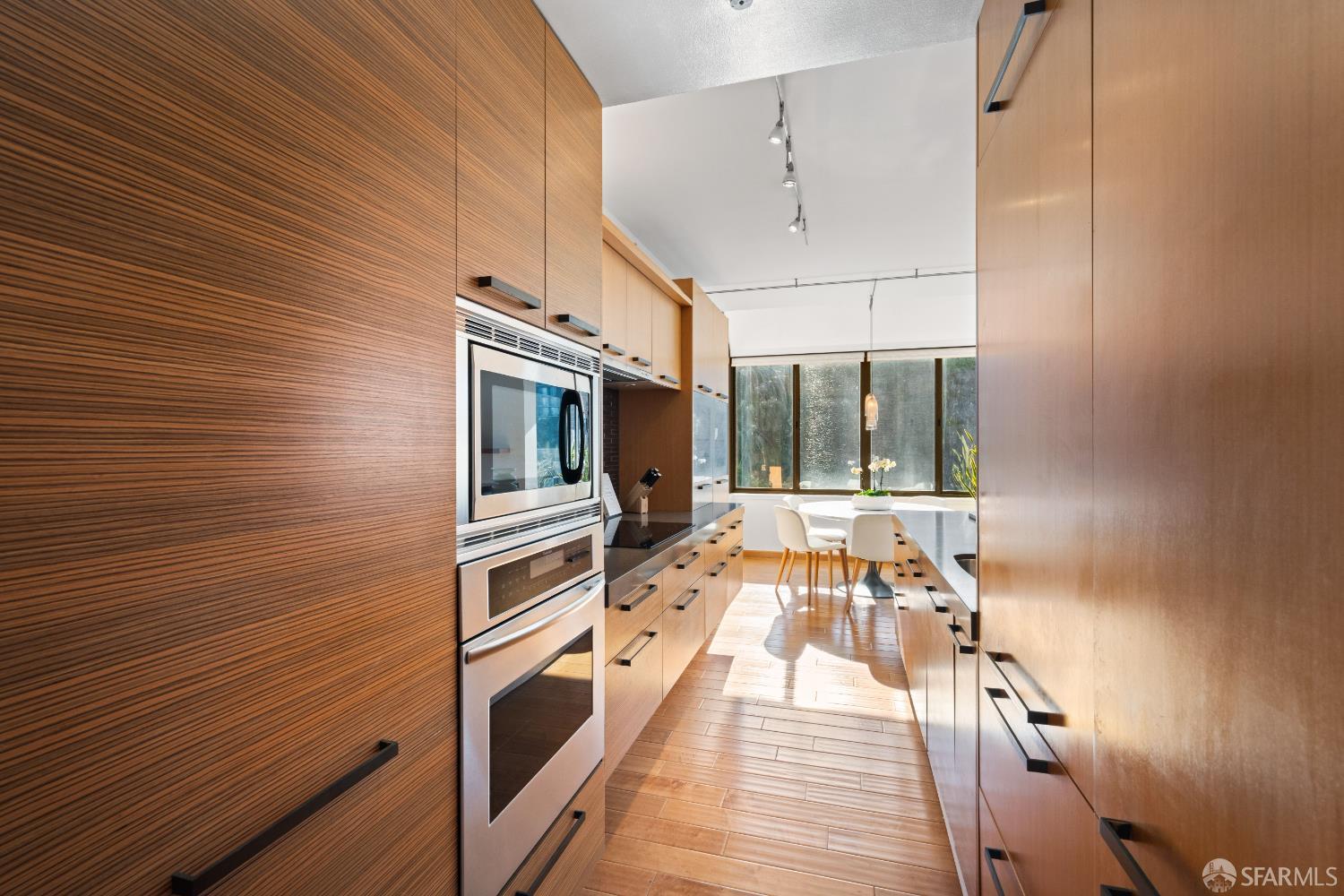 101 Lombard Street # 901W