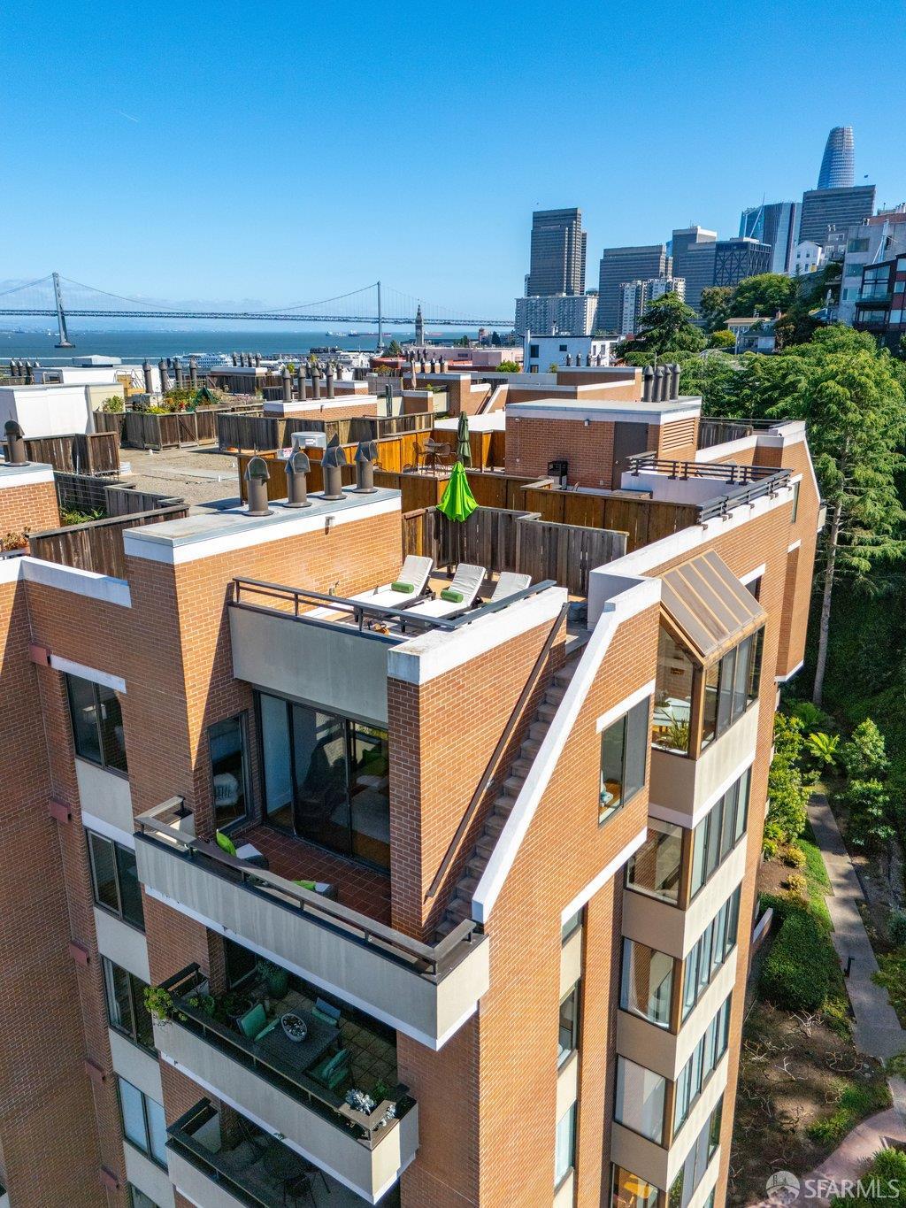 101 Lombard Street # 901W