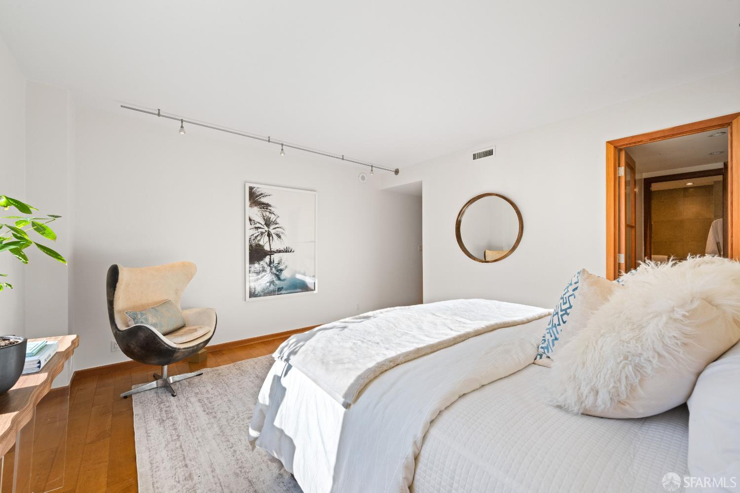 101 Lombard Street # 901W