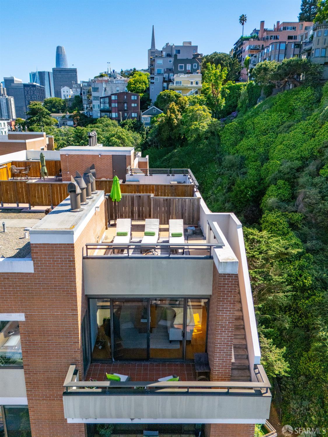 101 Lombard Street # 901W