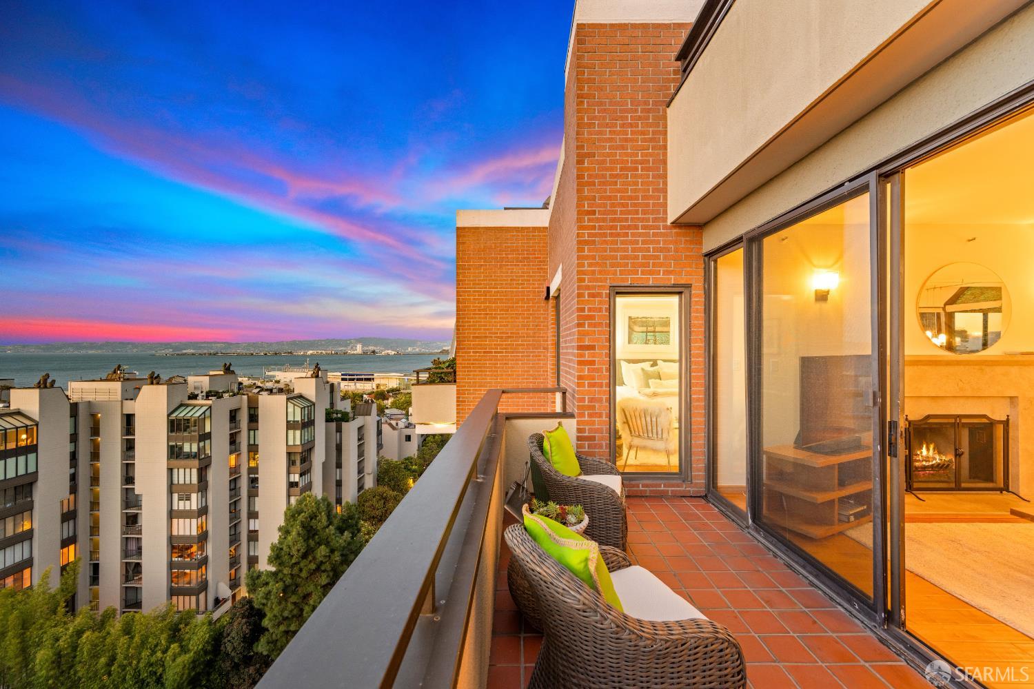 101 Lombard Street # 901W