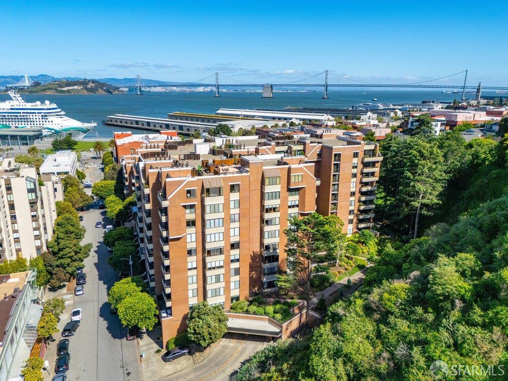 101 Lombard Street # 901W