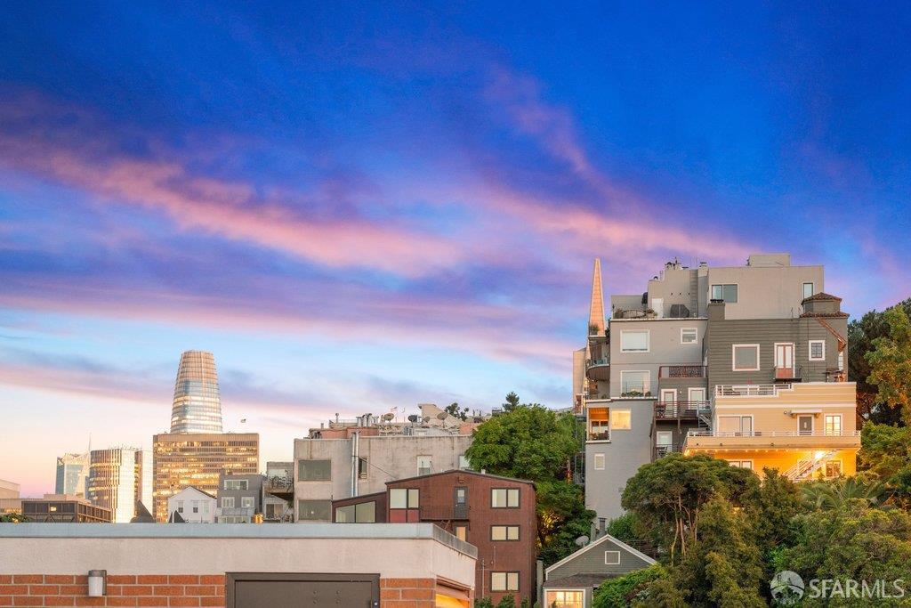 101 Lombard Street # 901W