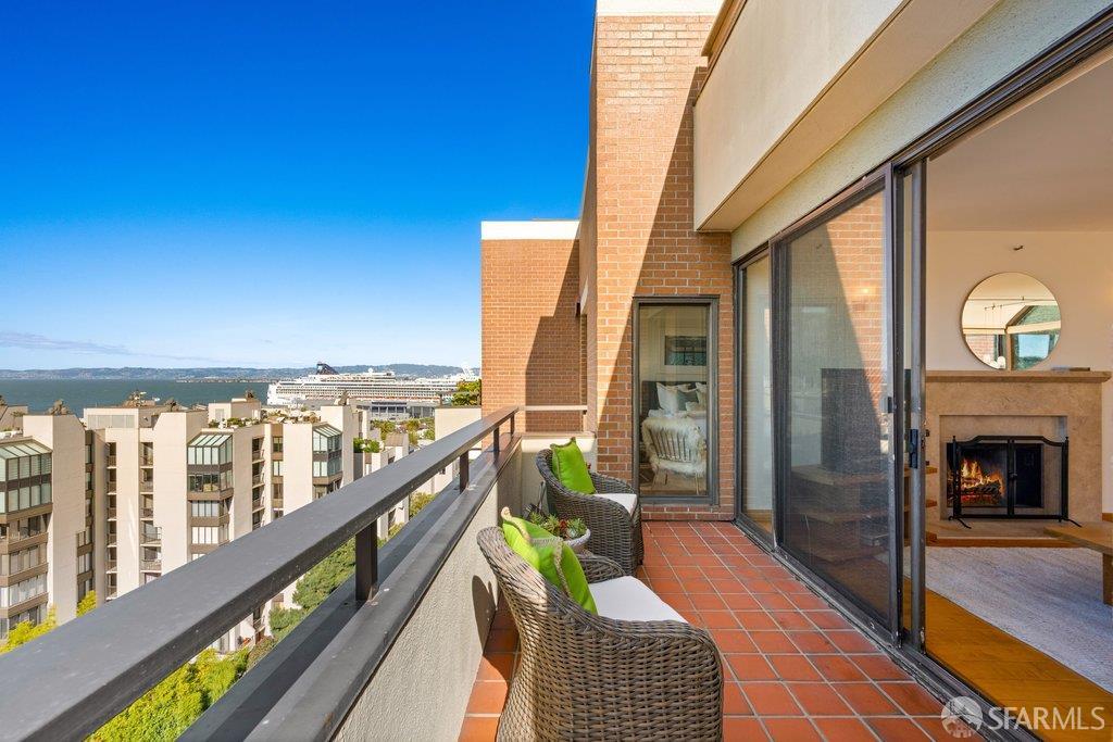 101 Lombard Street # 901W