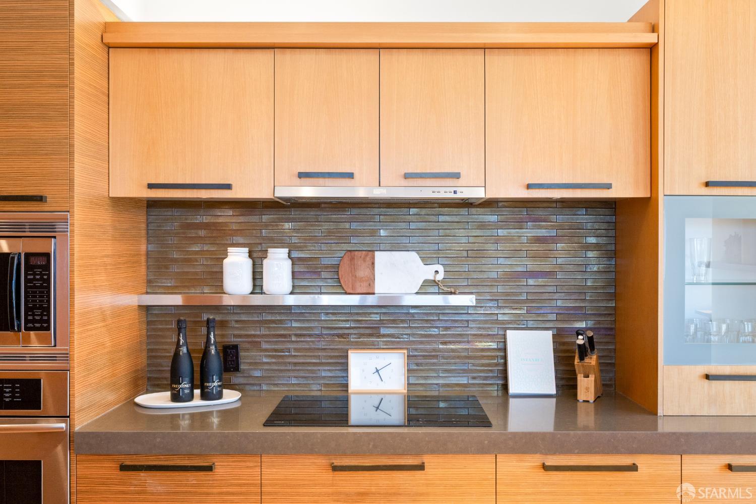 101 Lombard Street # 901W