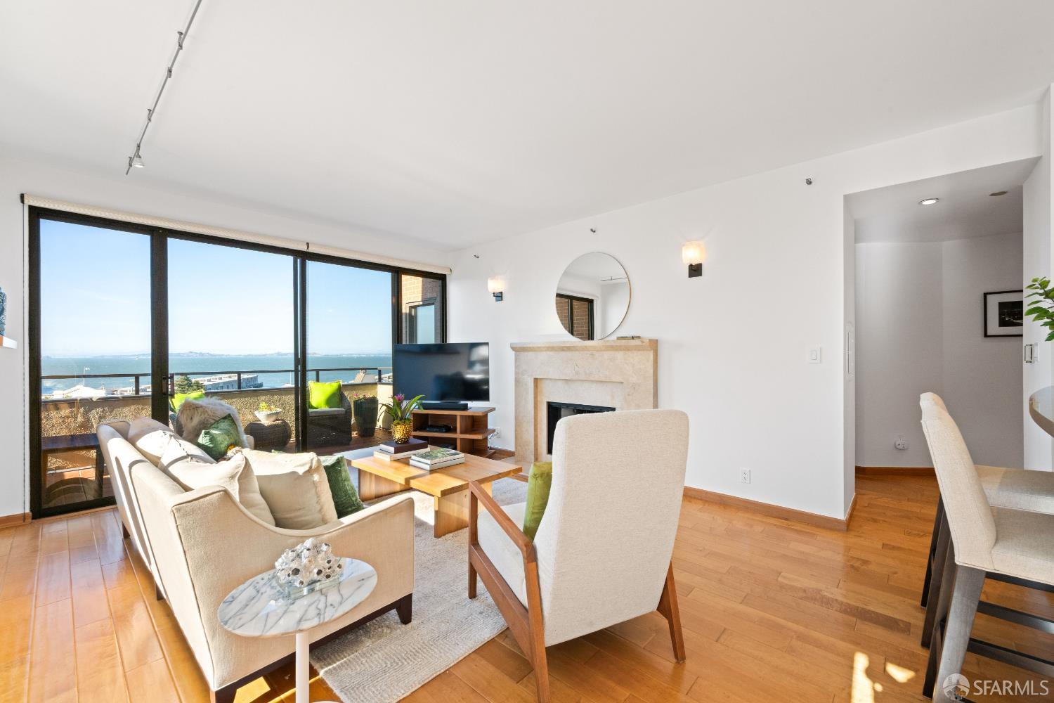 101 Lombard Street # 901W