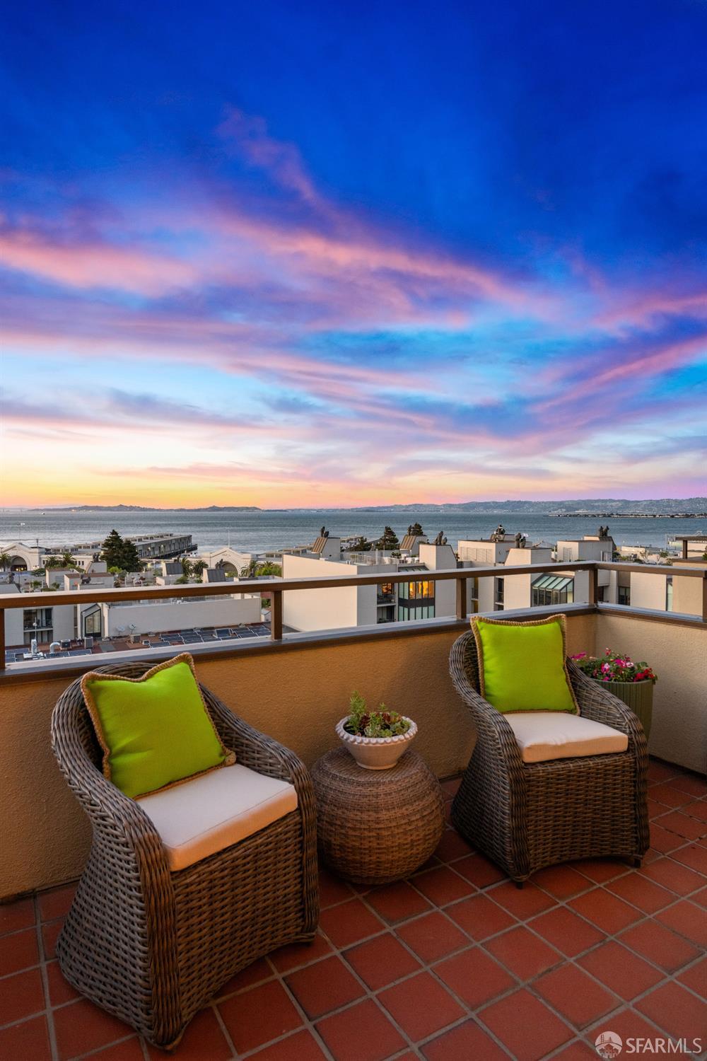 101 Lombard Street # 901W