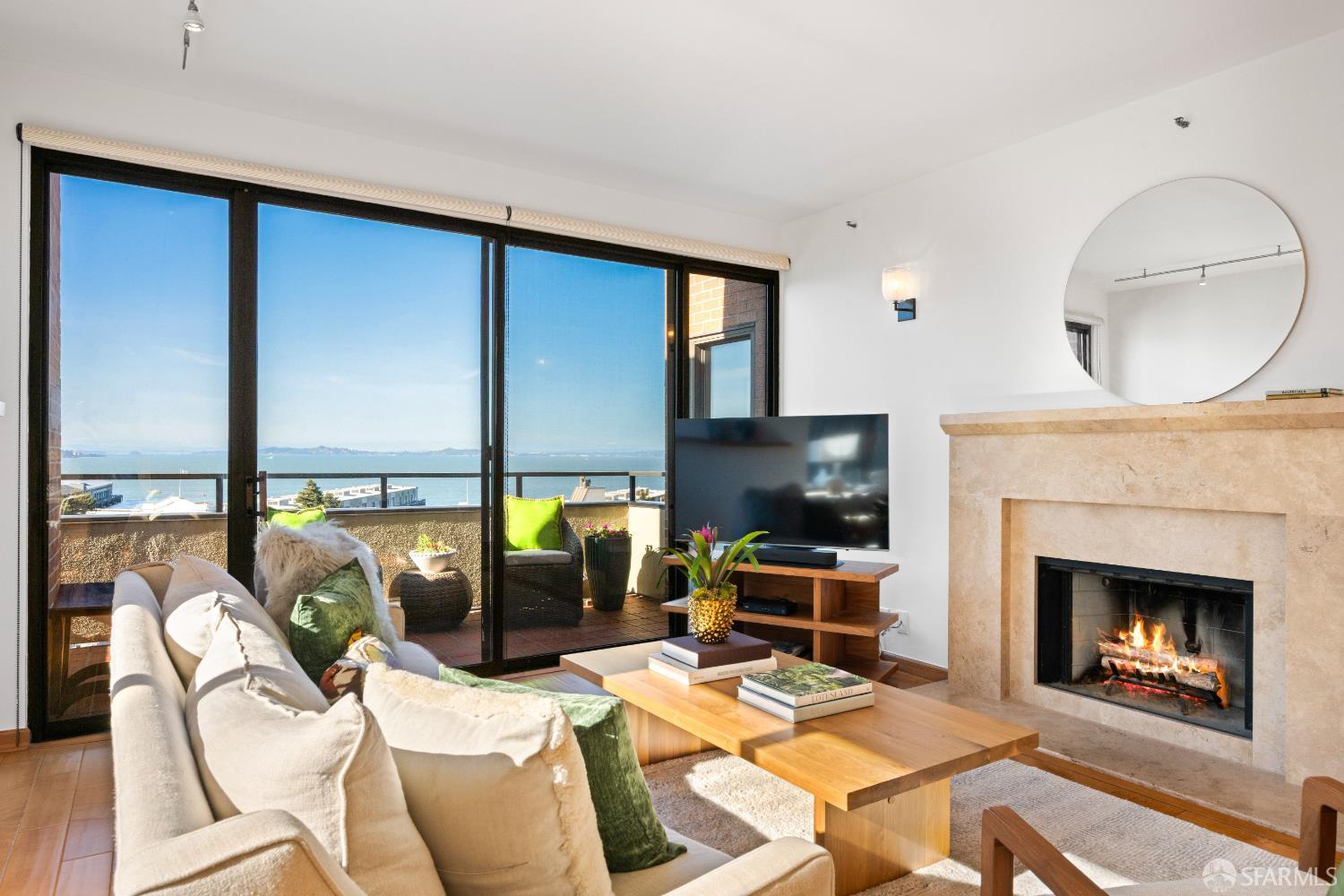 101 Lombard Street # 901W