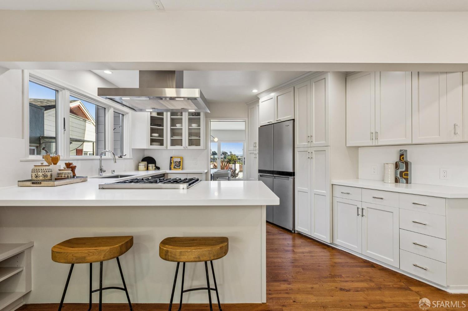 34 Dorantes Avenue