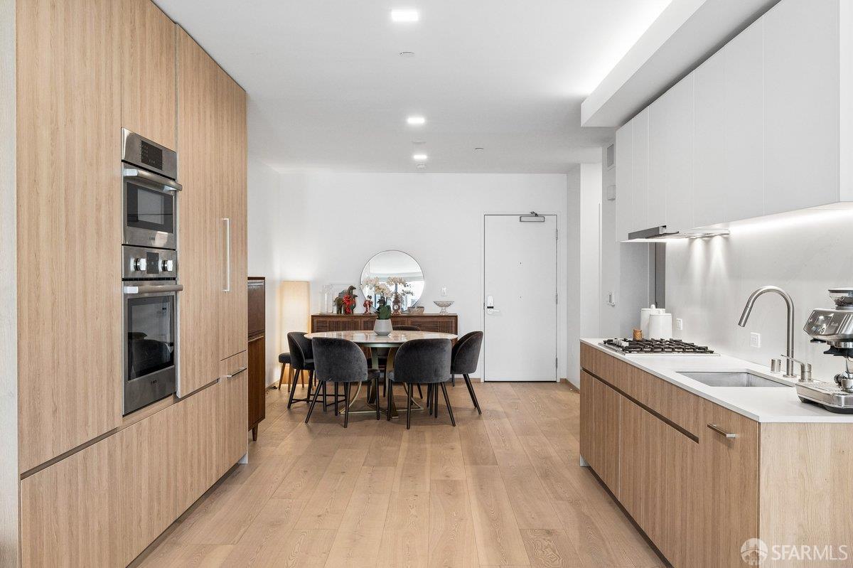 2238 Market Street # 407