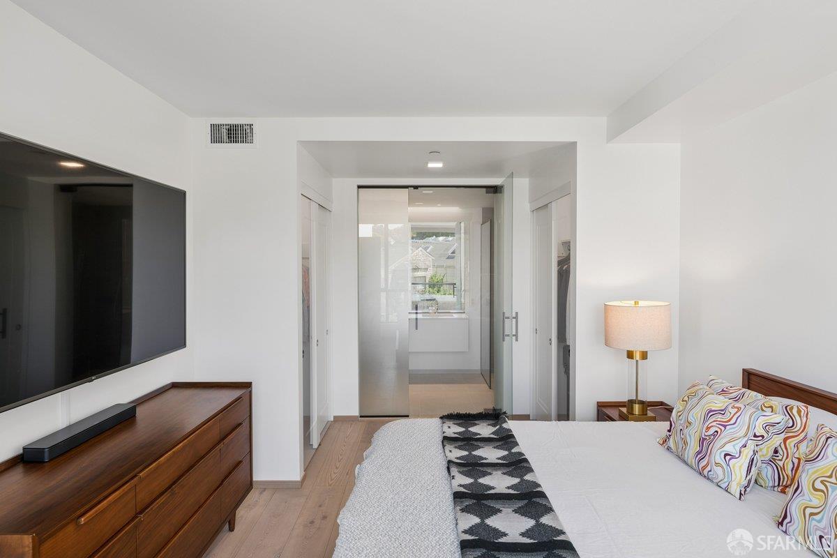 2238 Market Street # 407