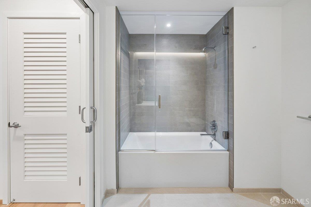 2238 Market Street # 407