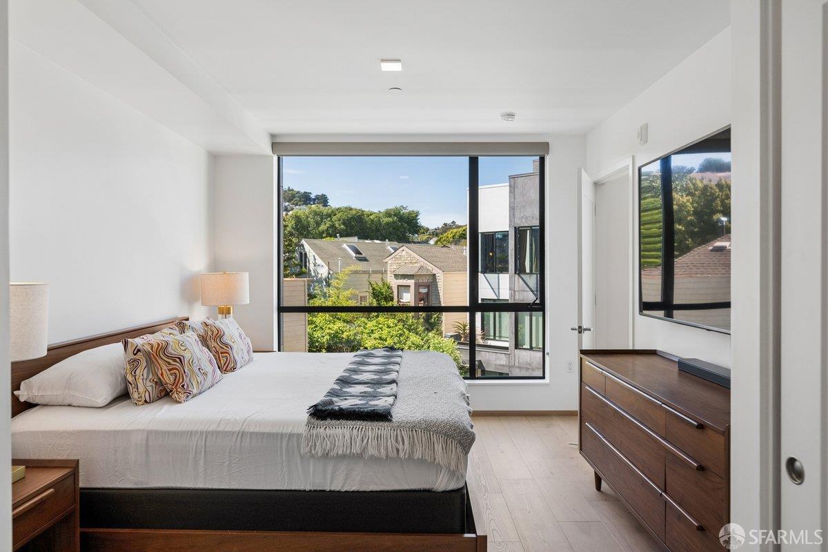 2238 Market Street # 407