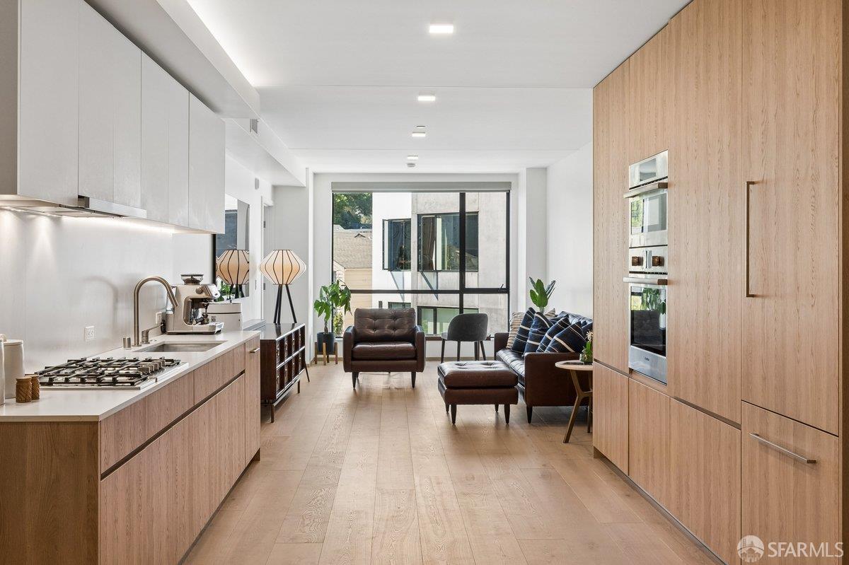 2238 Market Street # 407