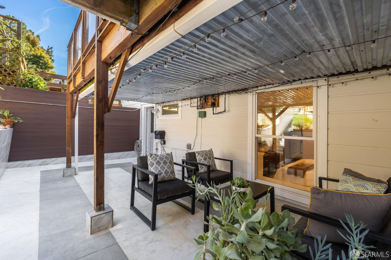44 Nordhoff Street