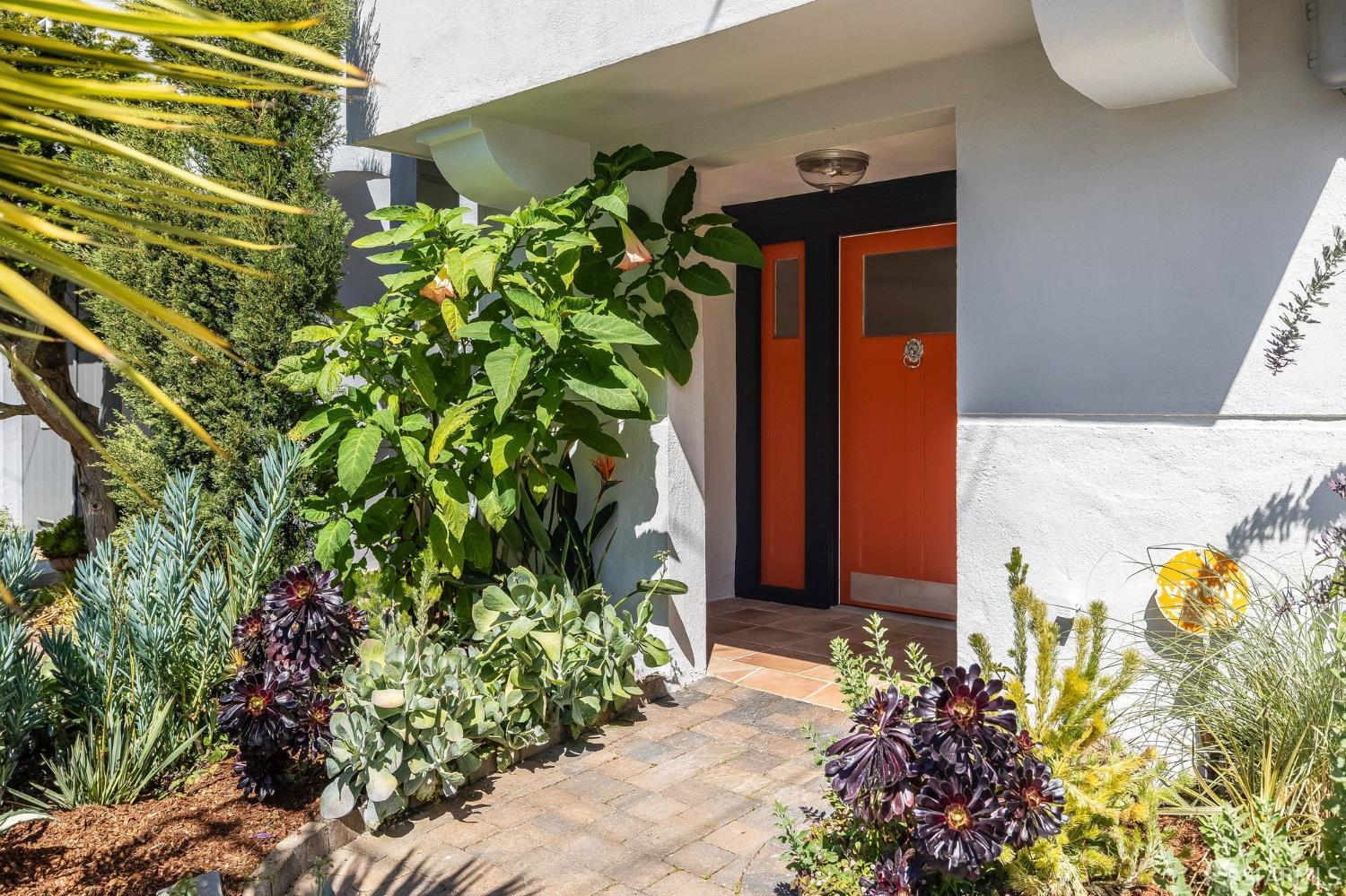 44 Nordhoff Street