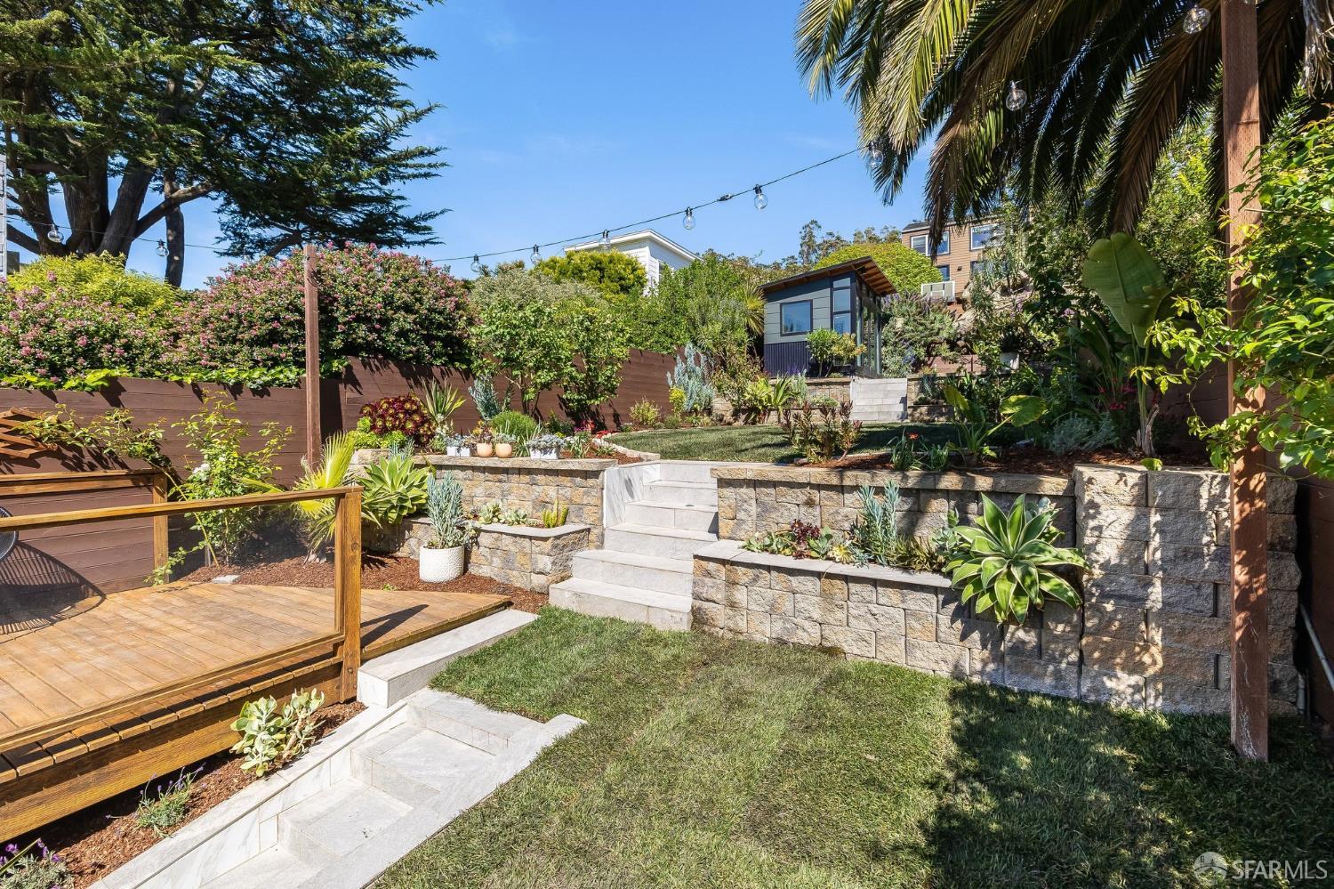 44 Nordhoff Street