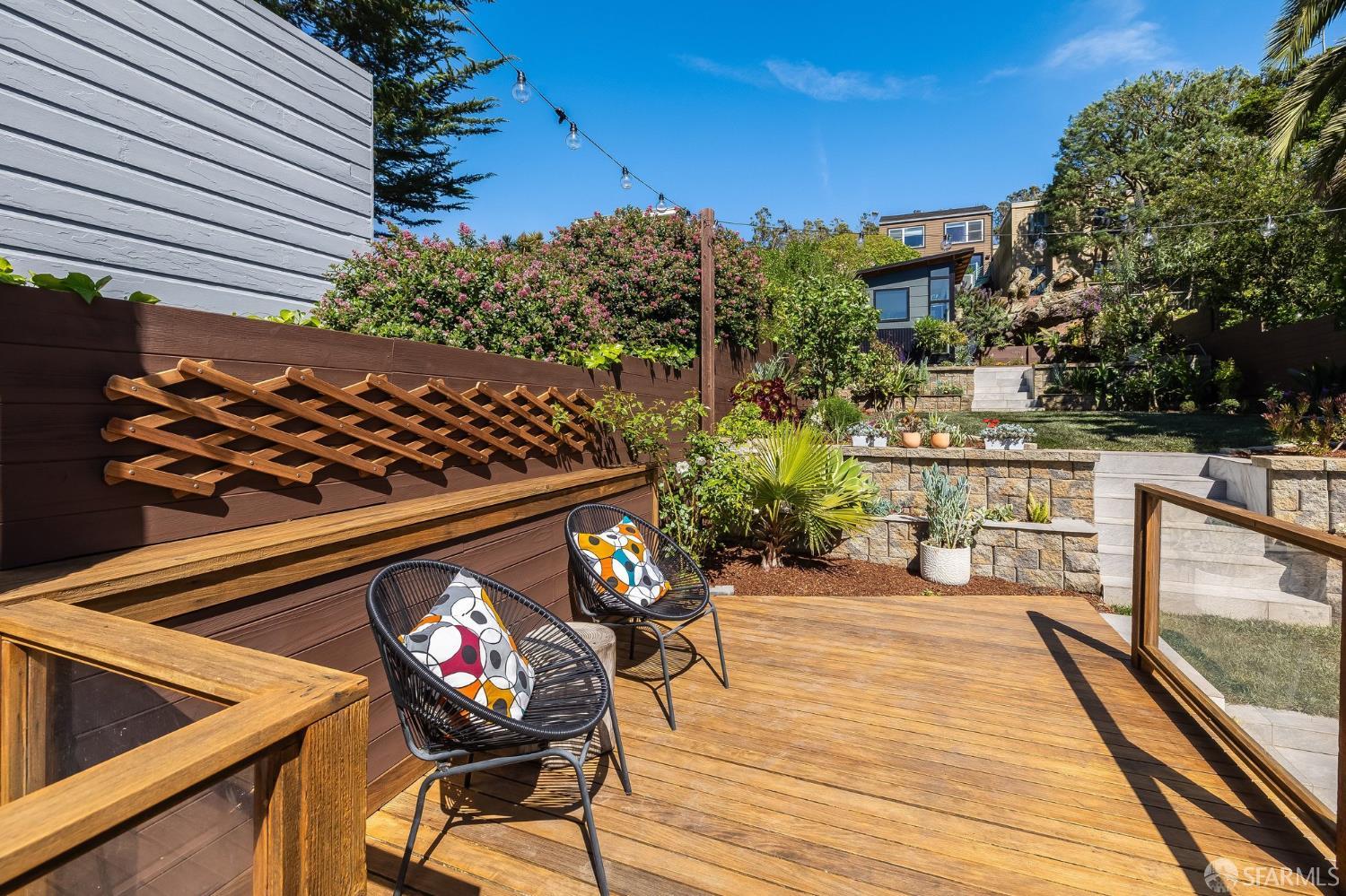 44 Nordhoff Street