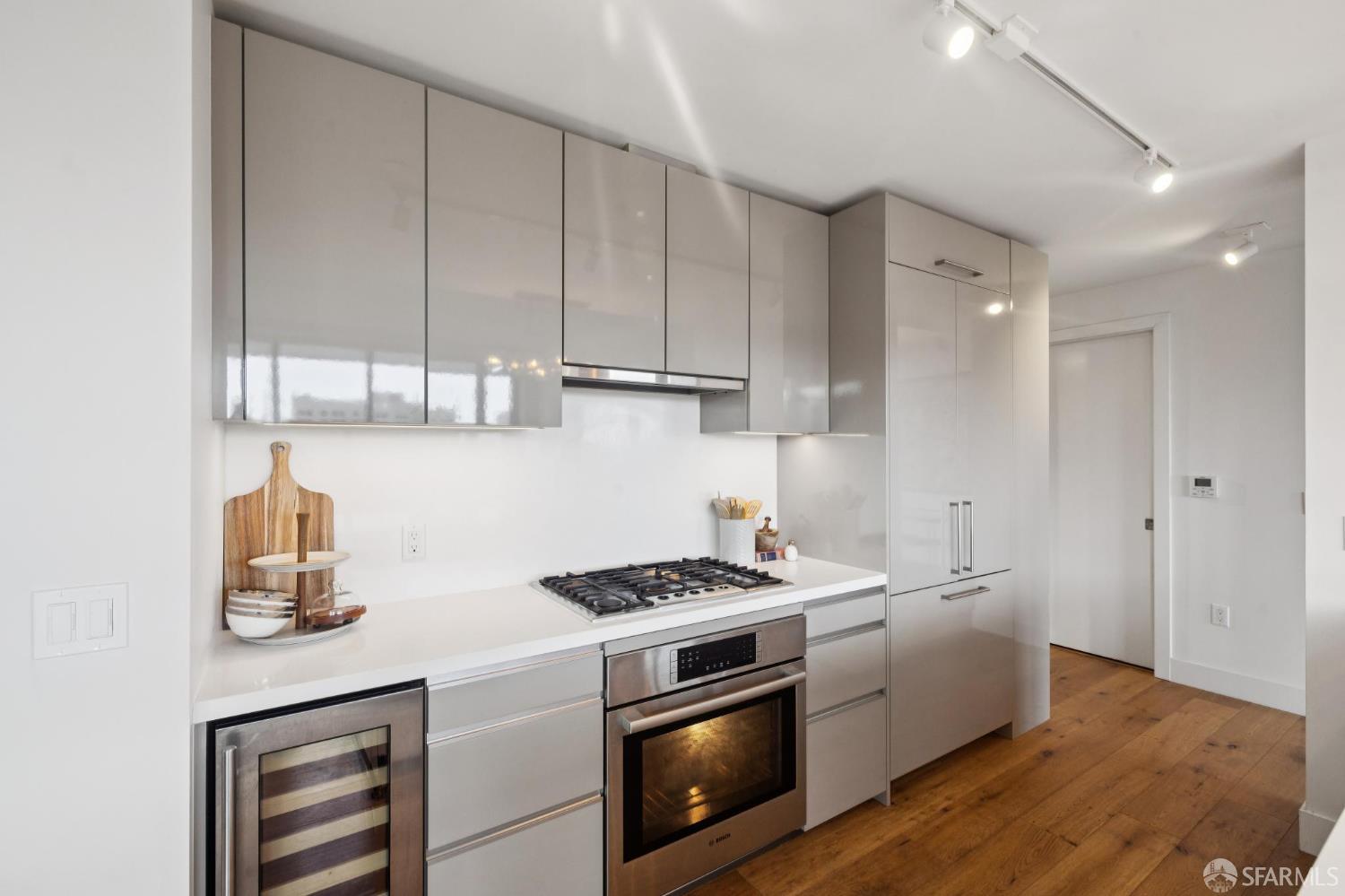 1450 Franklin Street # 902