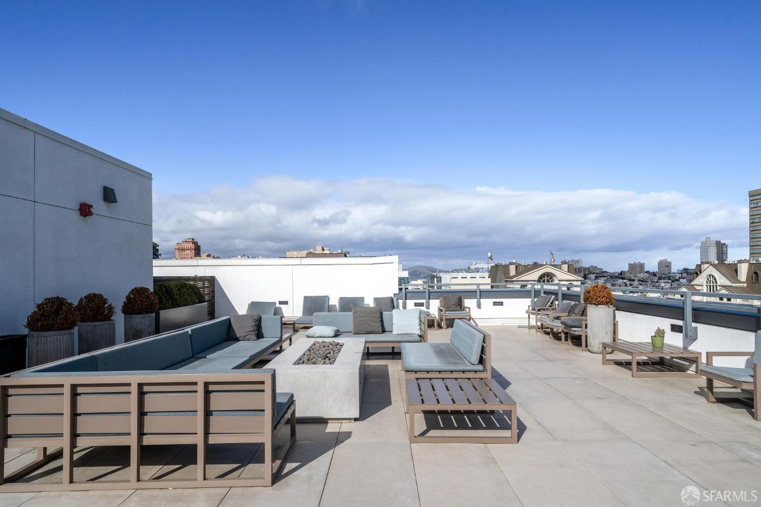 1450 Franklin Street # 902