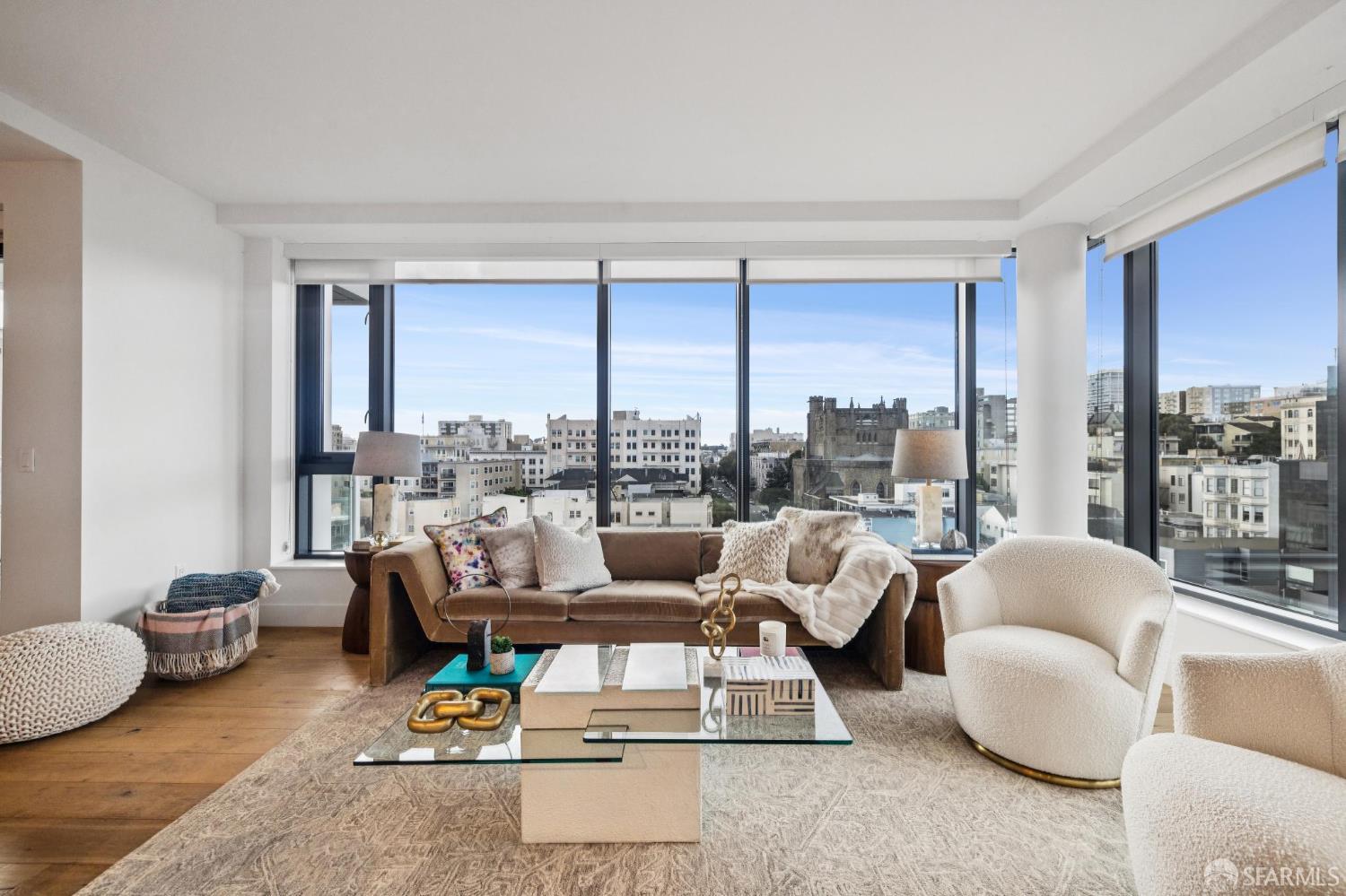 1450 Franklin Street # 902