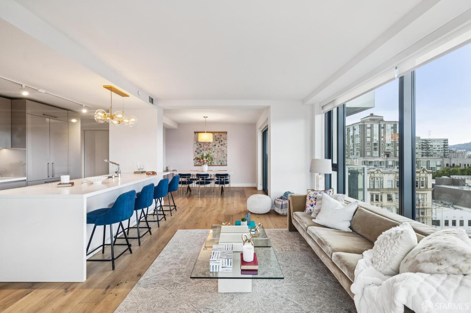 1450 Franklin Street # 902