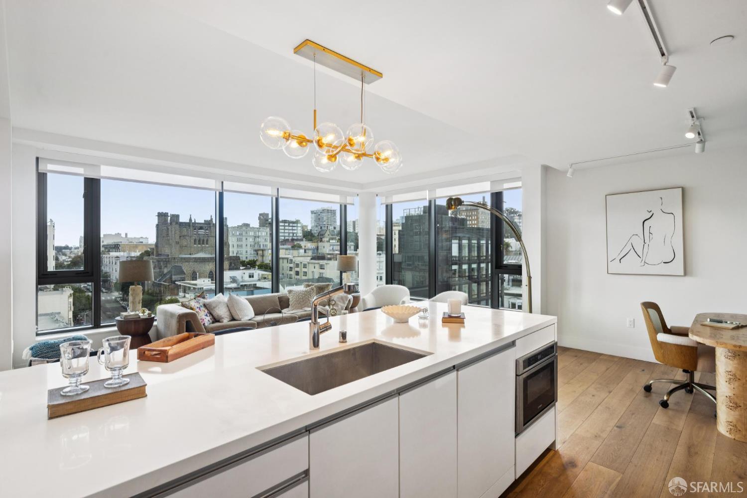 1450 Franklin Street # 902